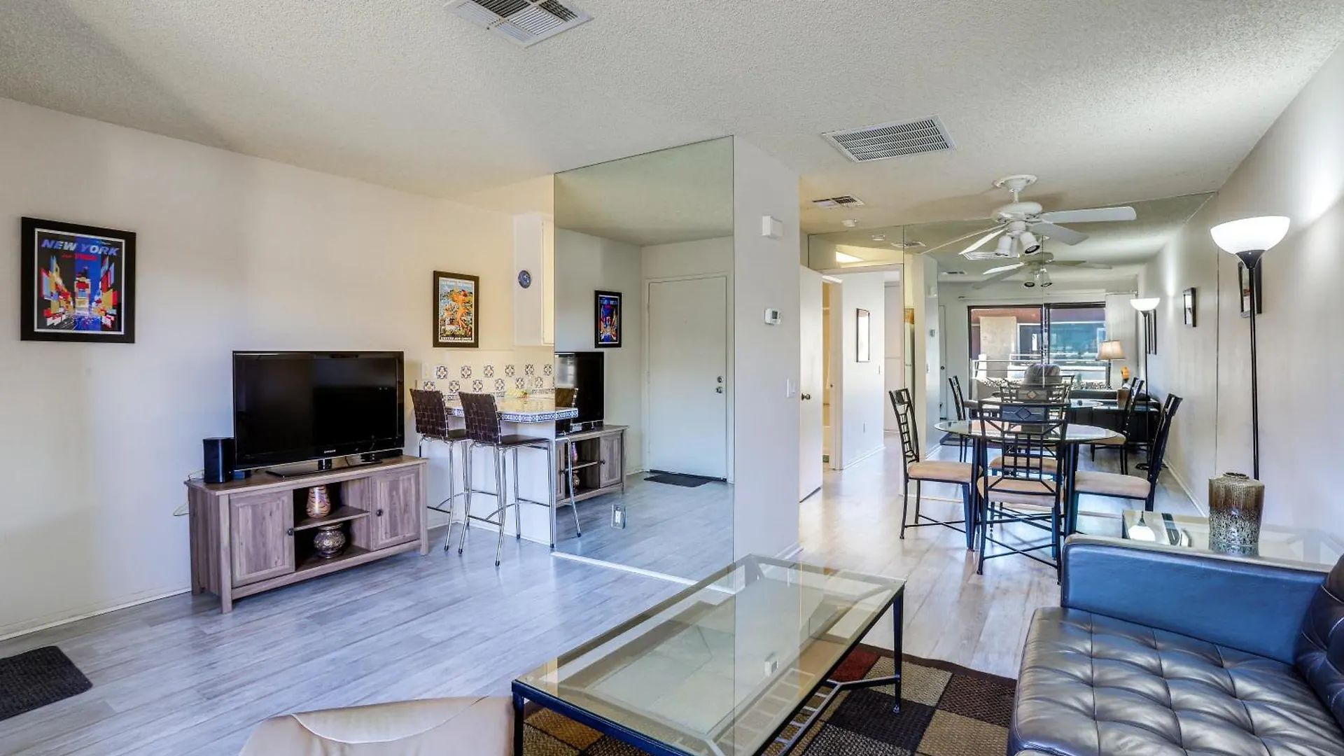 Lejlighed Palm Springs Condo With Pool Access, Walk To Dtwn!